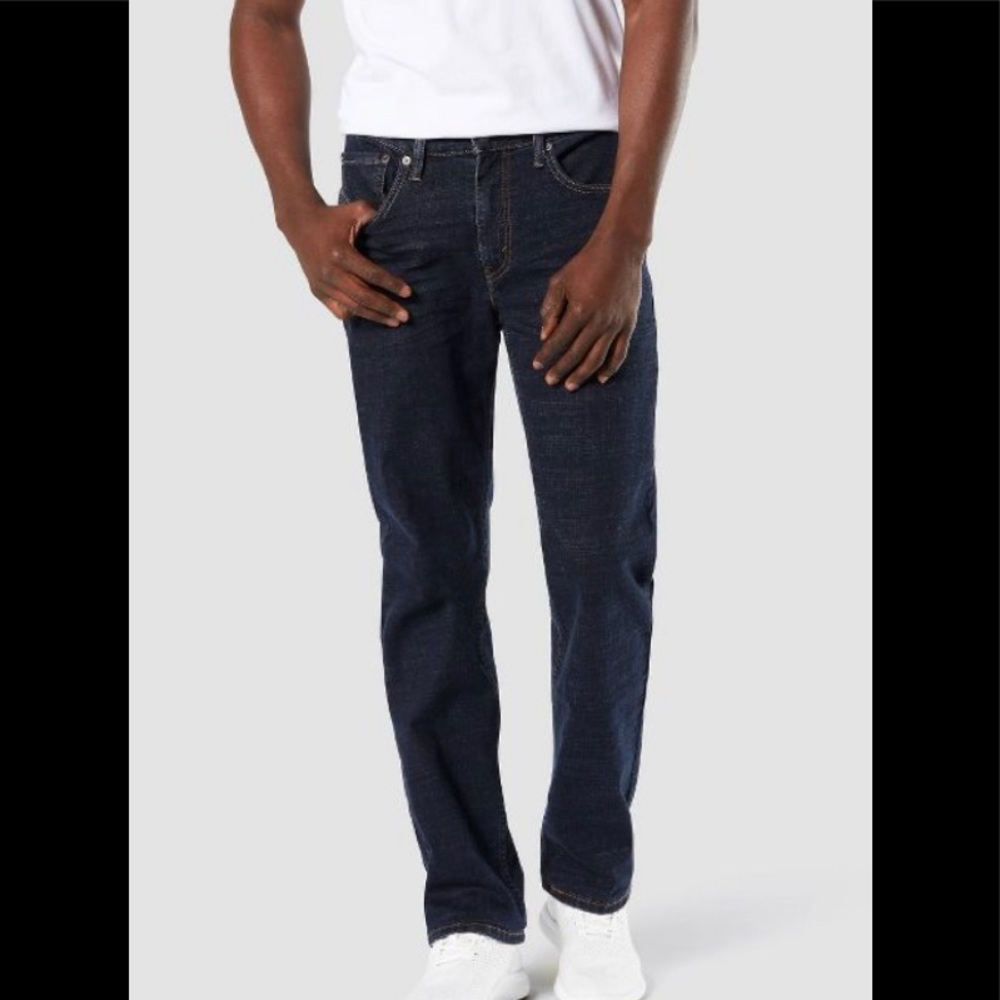 Denizen from Levi’s 218 Straight Fit Jeans 👖